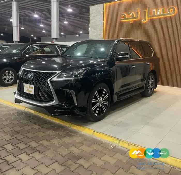 لكزس LX570 موديل 2017 فل كامل