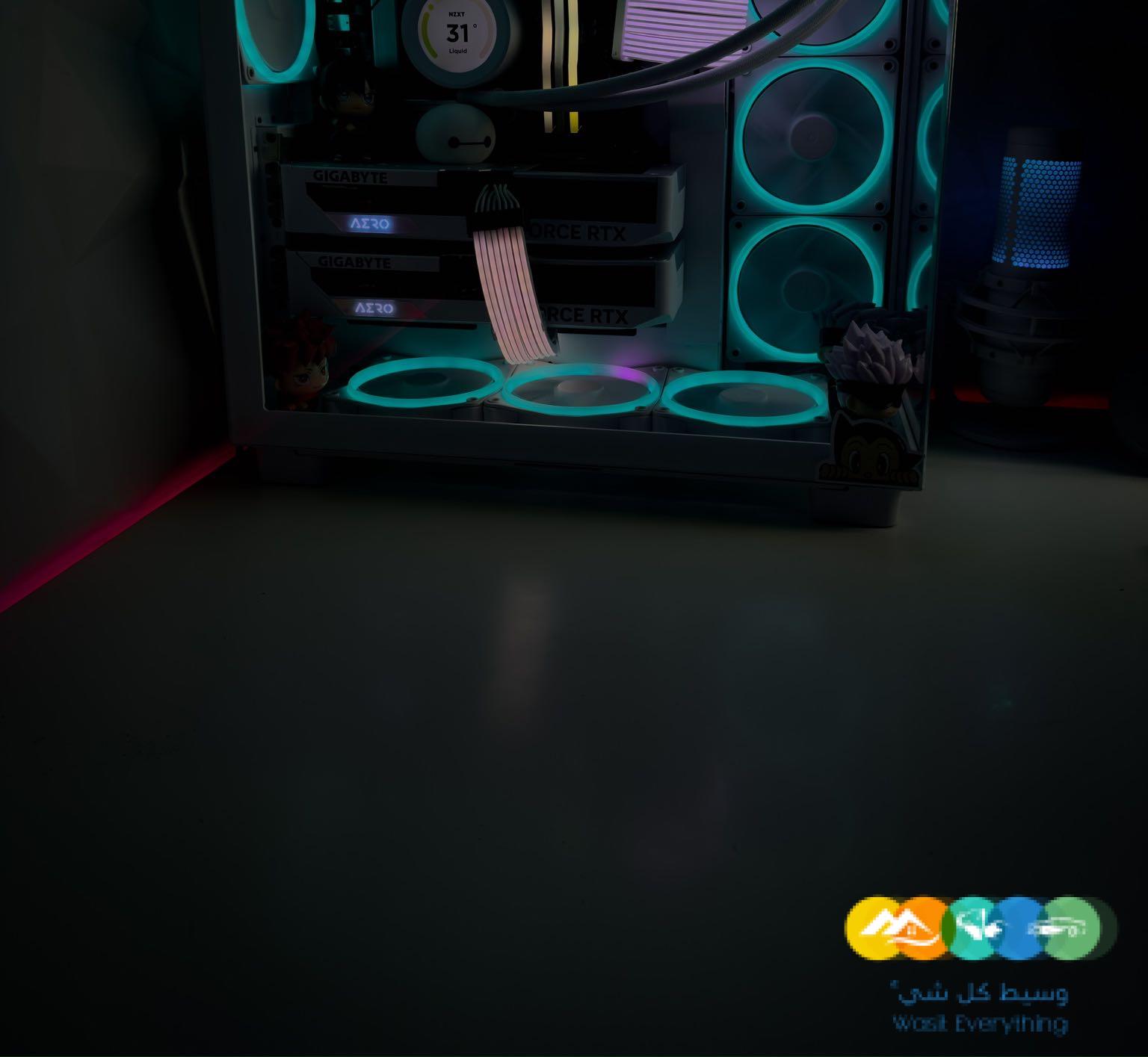 جهاز كمبيوتر قيمنق للبيع