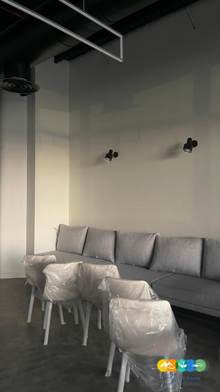 للتقبيل محل بالقصيم الرس بشارع الجريف وداخل مجمع