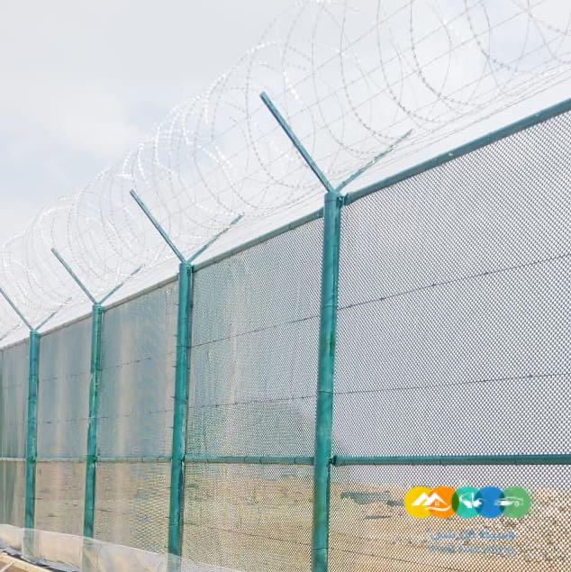 مقاول شبوك مزارع تسوير اراضي هناجر مظلات