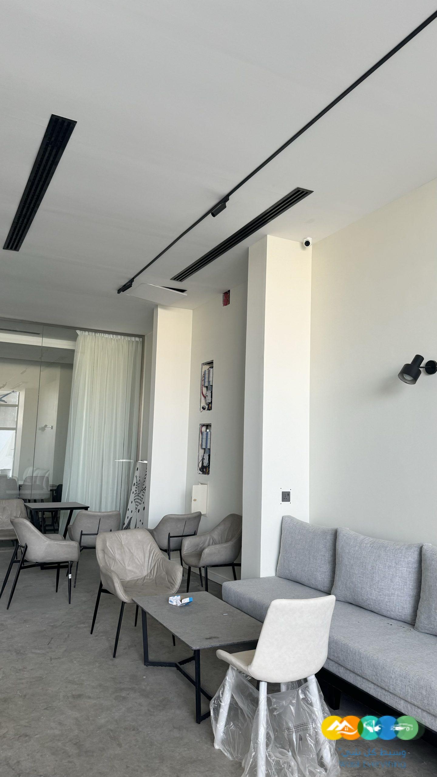 للتقبيل محل بالقصيم الرس بشارع الجريف وداخل مجمع