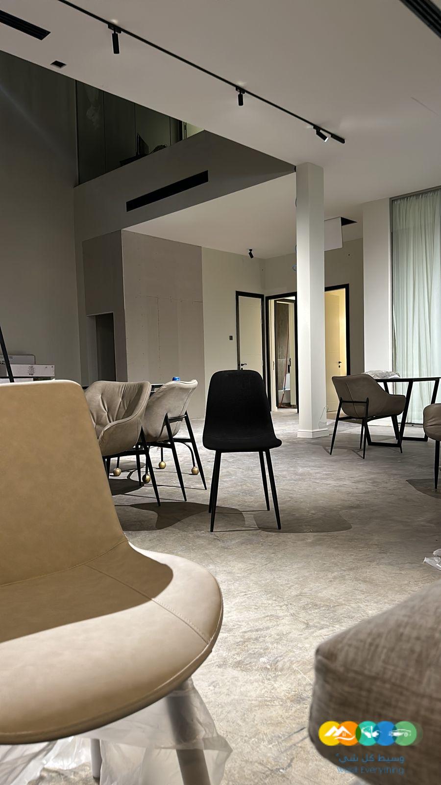 للتقبيل محل بالقصيم الرس بشارع الجريف وداخل مجمع