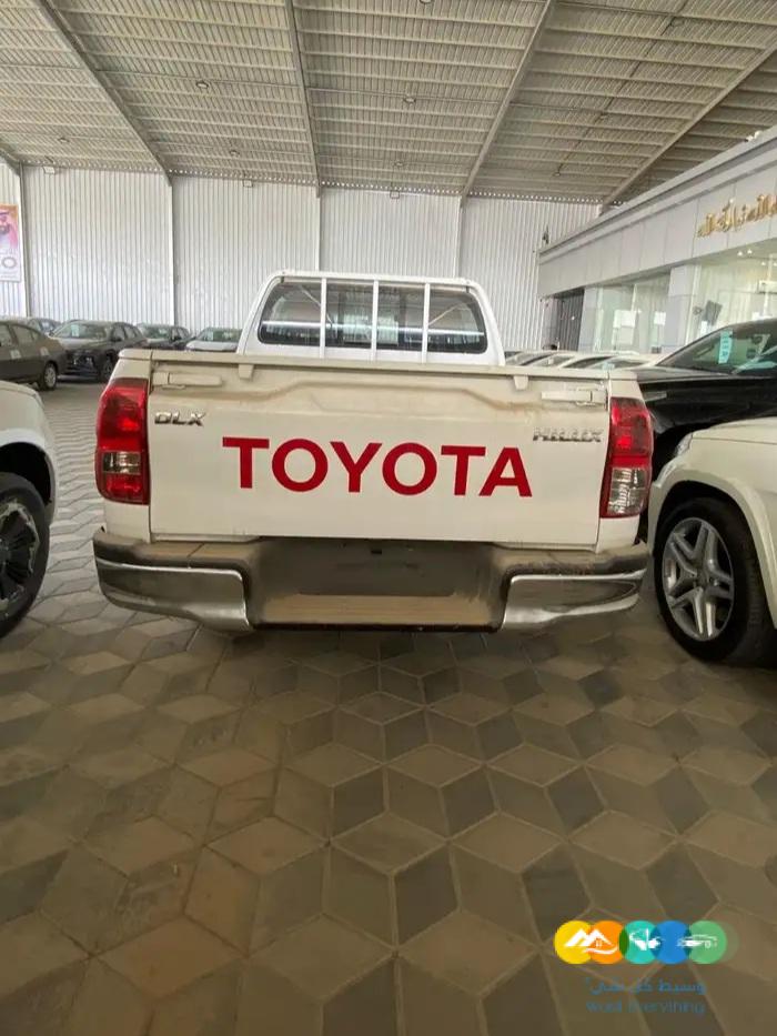 تويوتا هايلوكس – DLX بريمي سلق – 2.4 ديزل – 2024