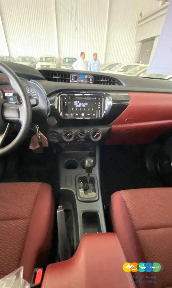 تويوتا هايلوكس – DLX بريمي سلق – 2.4 ديزل – 2024