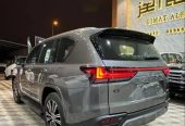 لكزس LX600 BB – خليجي – رمادي داخل اوف وايت