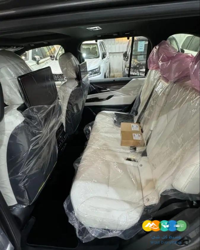 لكزس LX600 BB – خليجي – رمادي داخل اوف وايت