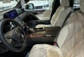 لكزس LX600 BB – خليجي – رمادي داخل اوف وايت