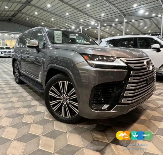 لكزس LX600 BB – خليجي – رمادي داخل اوف وايت