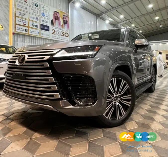 لكزس LX600 BB – خليجي – رمادي داخل اوف وايت