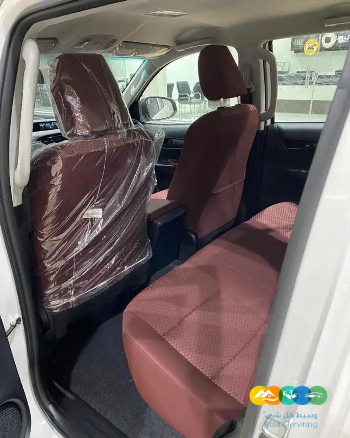 هايلوكس 2024-بريمي.دبل.ديزل.اتوماتيك ( مباعة )