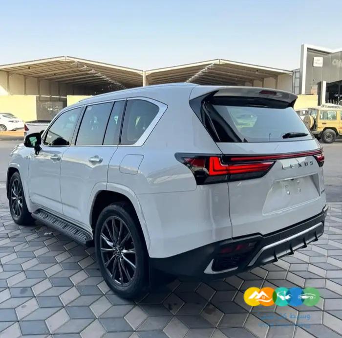 لكزس LX600 – اف سبورت – مستعمل – سعودي – 2022
