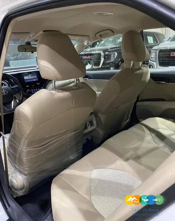 تويوتا كامري LE استاندر طيس 2024 لمبيعات البنوك