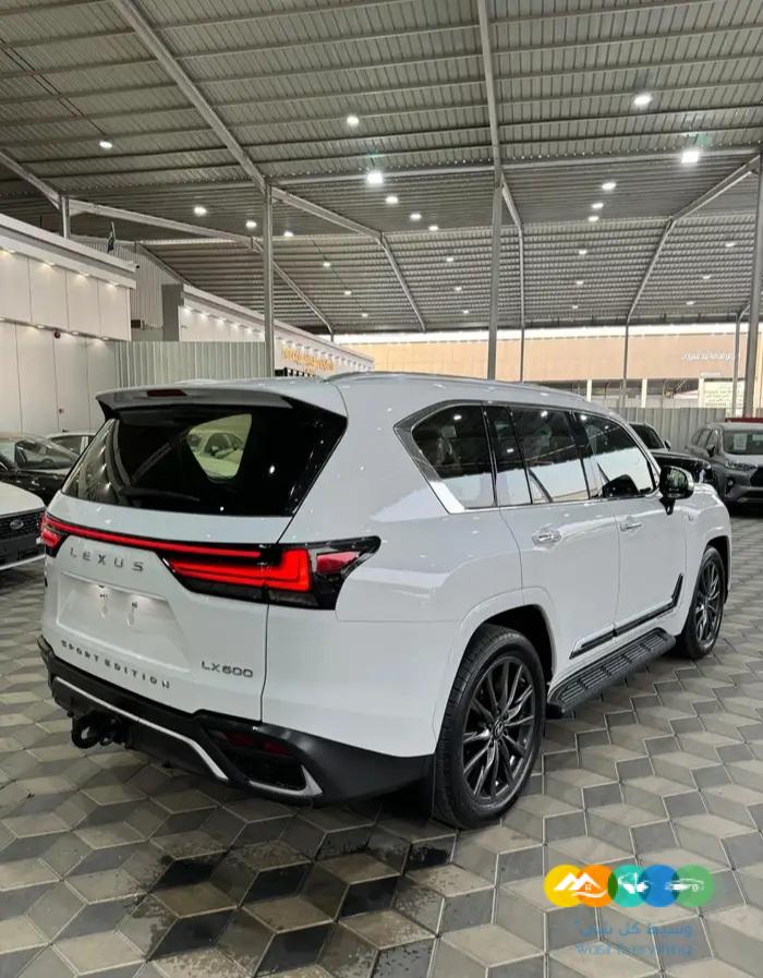 لكزس LX600 – اف سبورت – بريمي – مستعمل – 2023