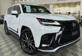 لكزس LX600 – اف سبورت – بريمي – مستعمل – 2023