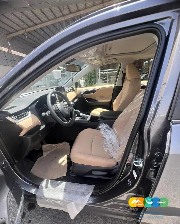 تويوتا راف فور XLE موديل 2023 أصفار