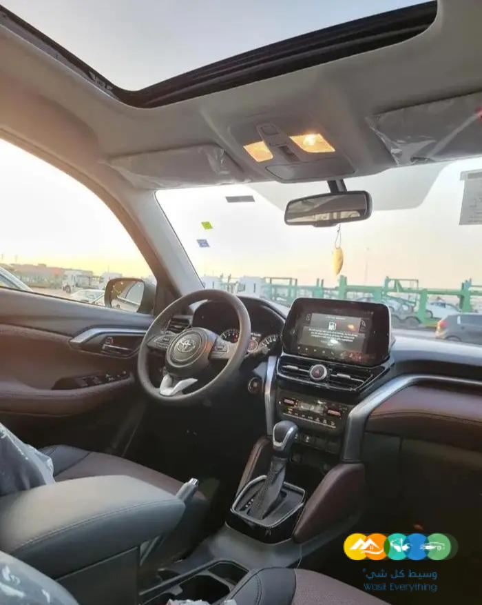 تويوتا اوربان كروزر استاندر موديل 2024 ب 83300 بالضريبة
