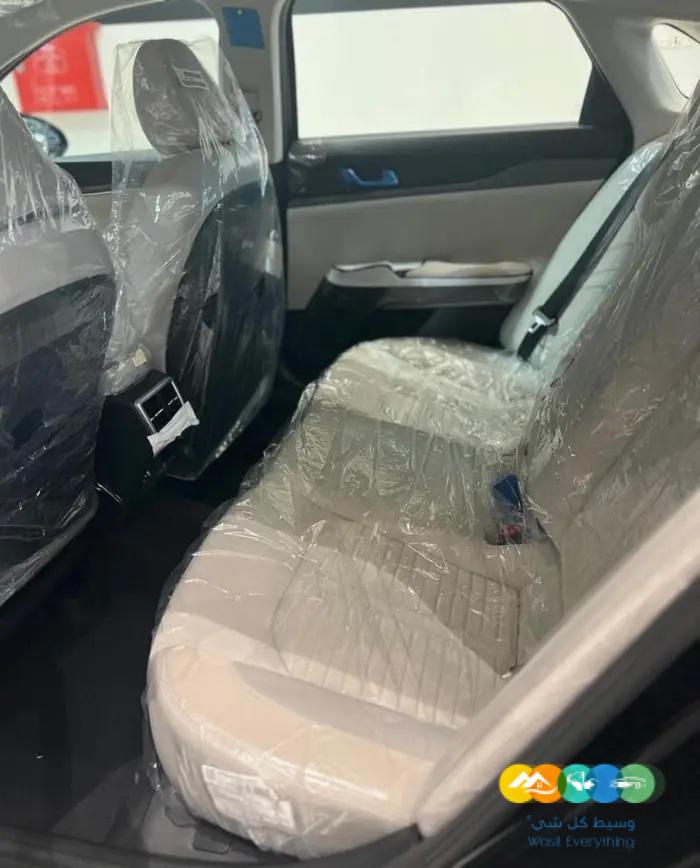 كيا K5 ستاندر 2024 لون اسود