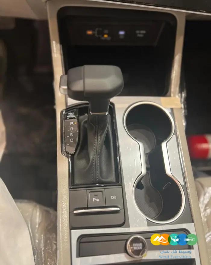 كيا K5 ستاندر 2024 لون اسود