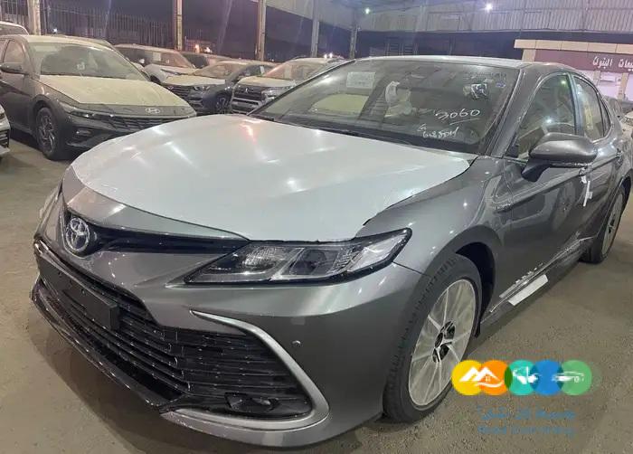 تويوتا كامري GLE 2024 هايبرد بالنقد والتقسيط