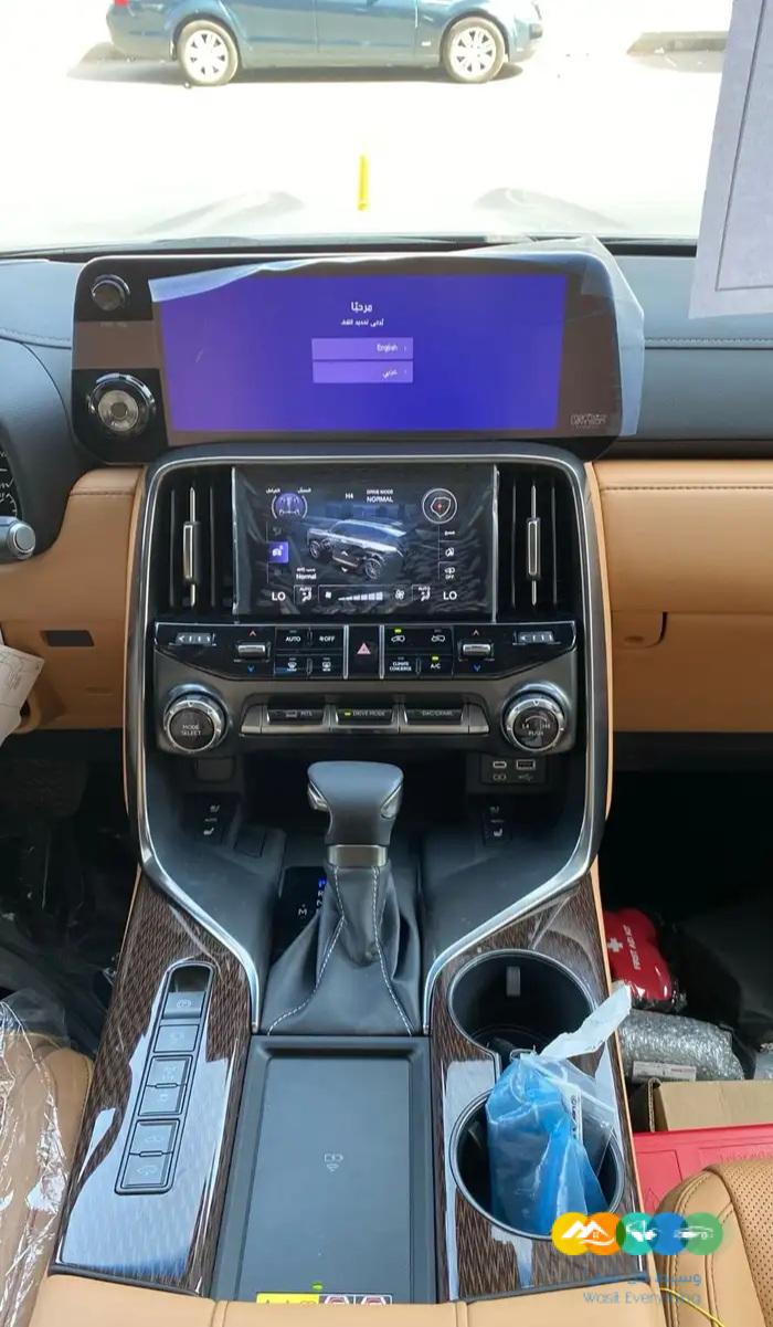 لكزس LX600-BB – داخل جملي – بريمي – 2024