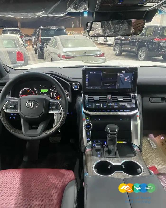 لاندكروزر – VXR – فل كامل – بريمي – 2024 اصفار