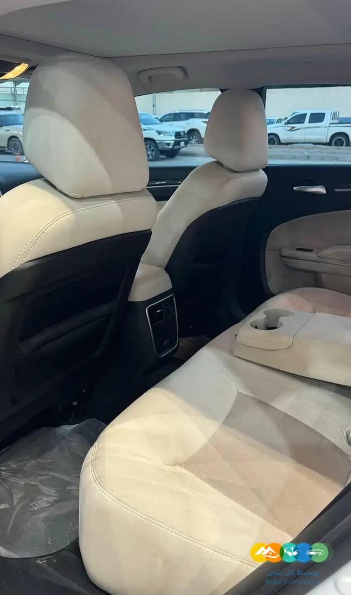 كرايزلر C300 – فل كامل – سعودي – 2018