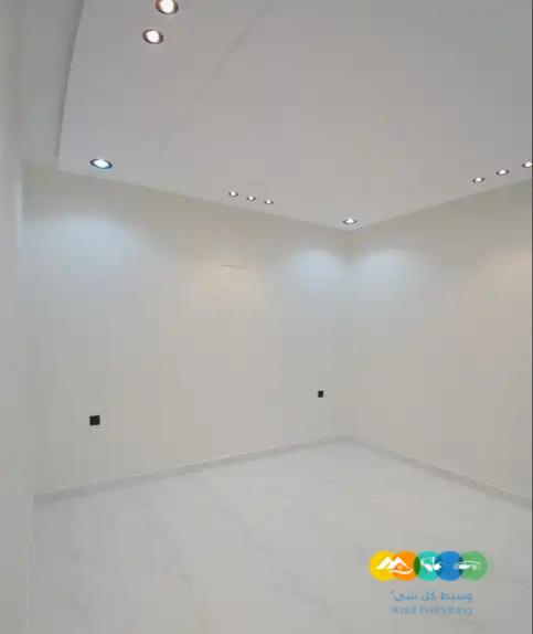 للبيع روف علوى تشطيب ممتاز بخميس مشيط