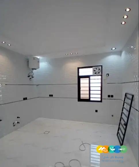 للبيع روف علوى تشطيب ممتاز بخميس مشيط