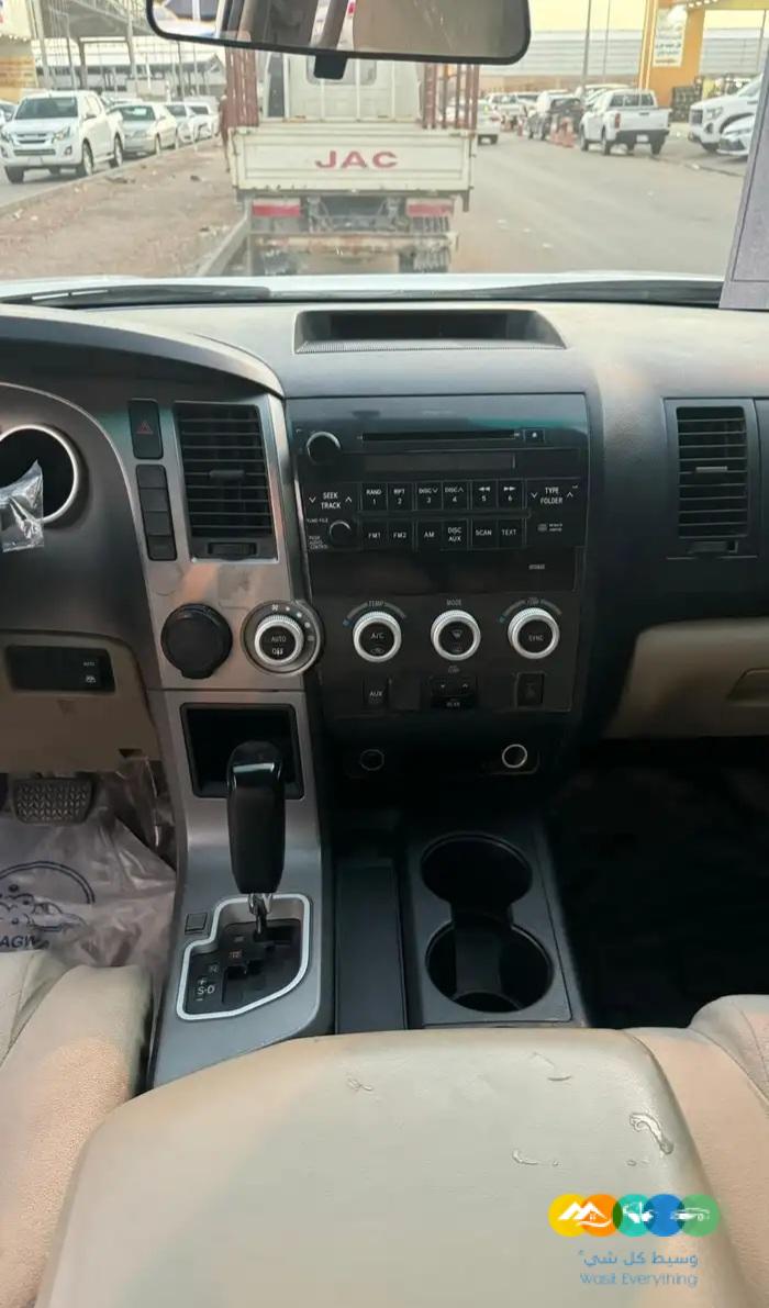 تويوتا – سيكويا – نص فل – سعودي – 2014