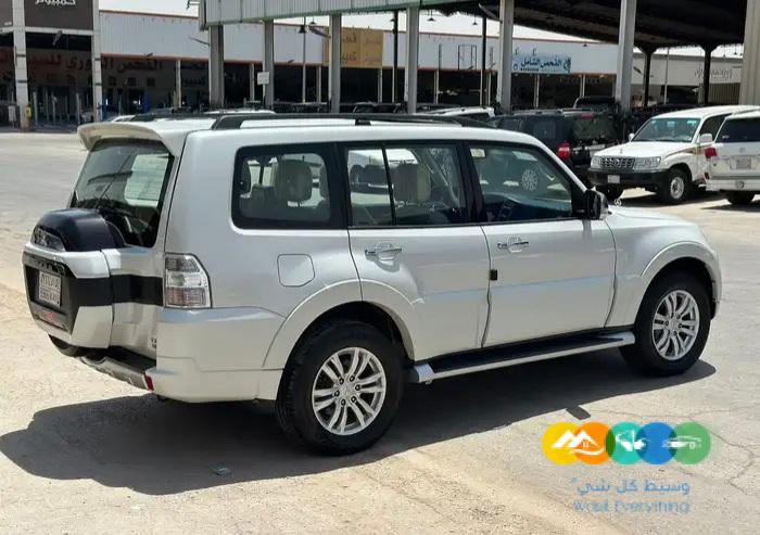 متسوبيشي باجيرو فل كامل 3800 نظيف