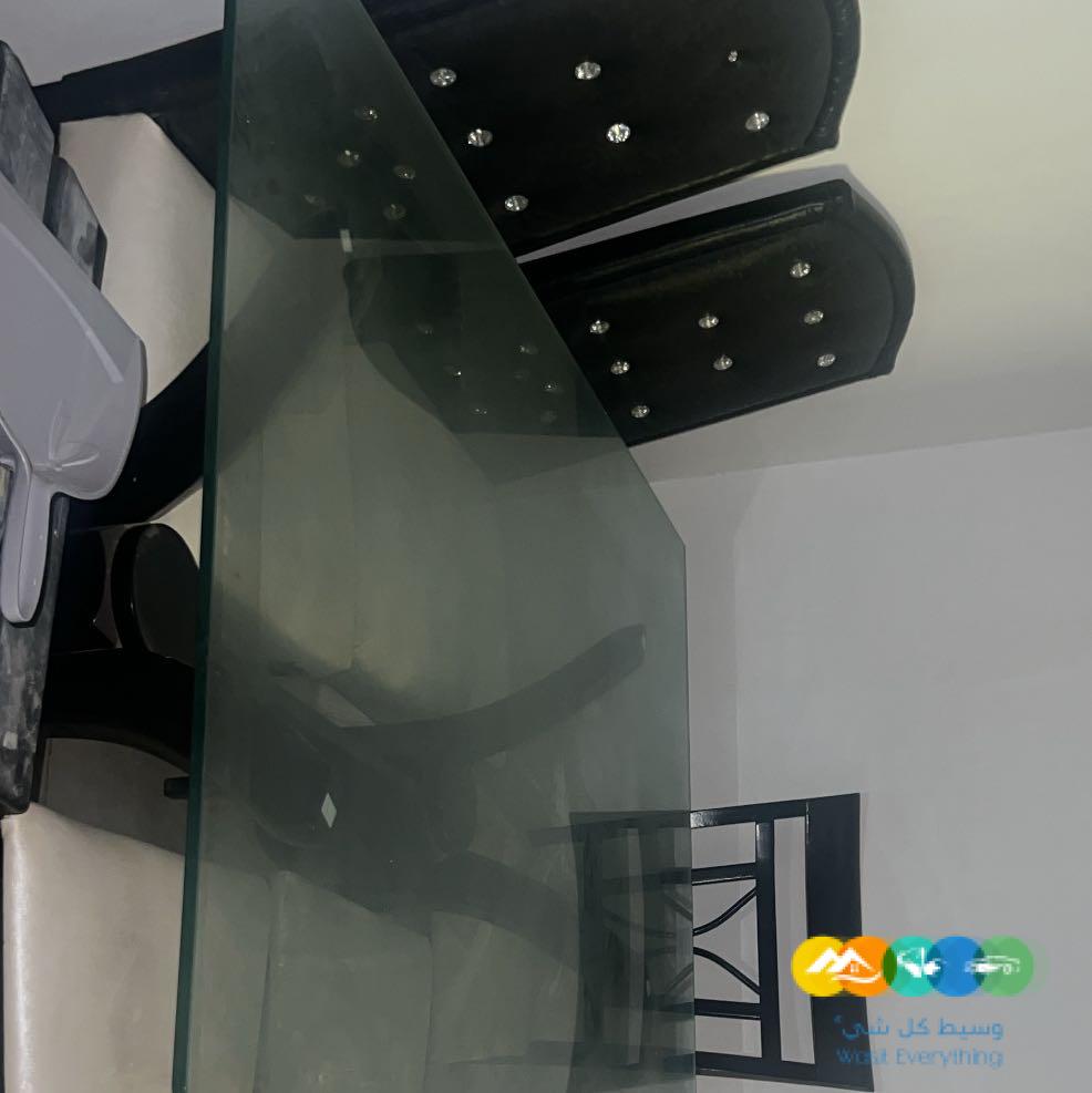 للبيع طاولة سفرة من 6 كراسي