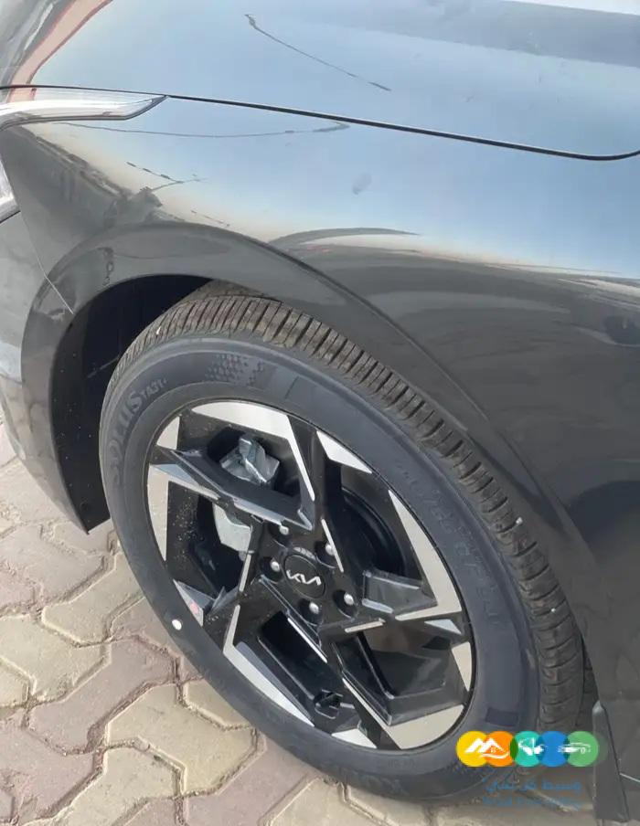 كيا كي فايف نص فل اسود 2024