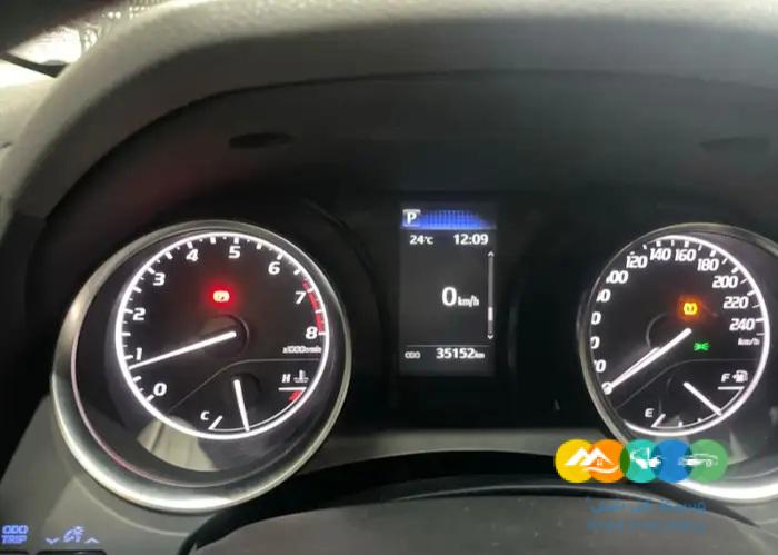 كامري LE أسود موديل 2023 ستاندر