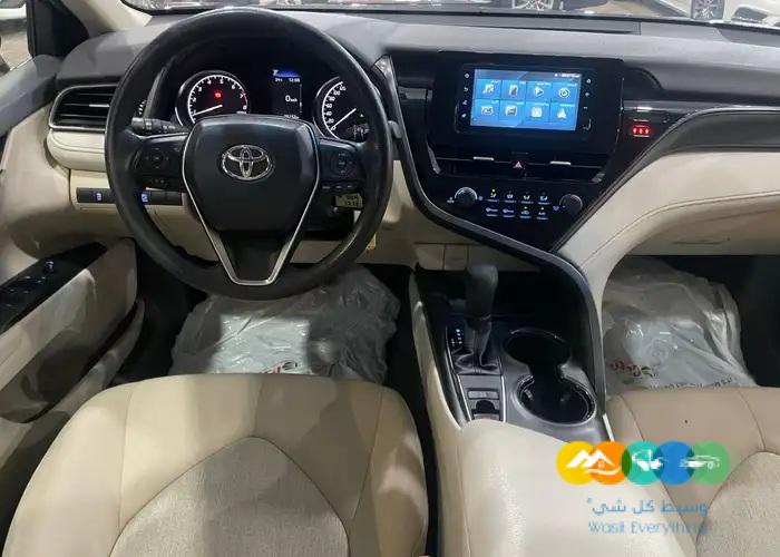 كامري LE أسود موديل 2023 ستاندر
