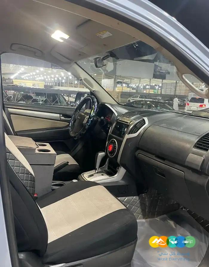 جيب ايسوزو MUX موديل 2015 ديزل