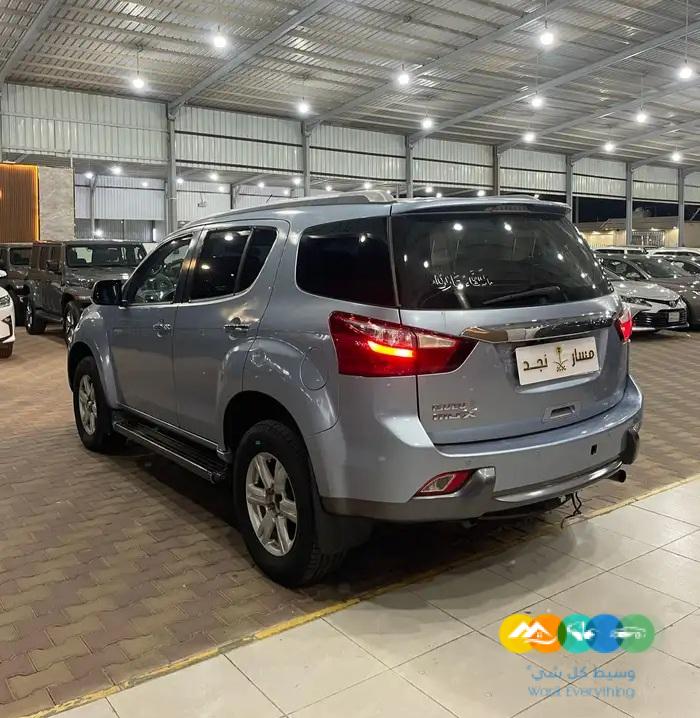 جيب ايسوزو MUX موديل 2015 ديزل