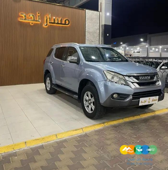 جيب ايسوزو MUX موديل 2015 ديزل