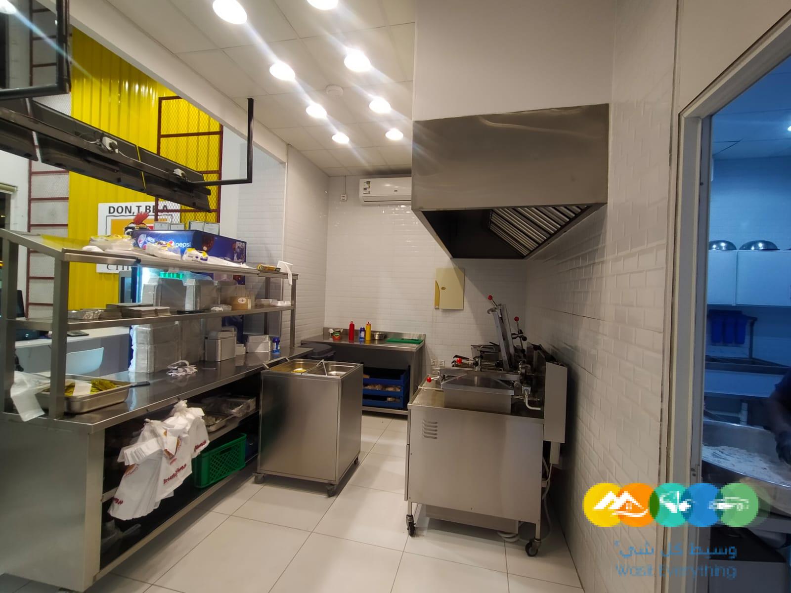 مطعم بروست وبرقر وسندوتشات لتقبيل