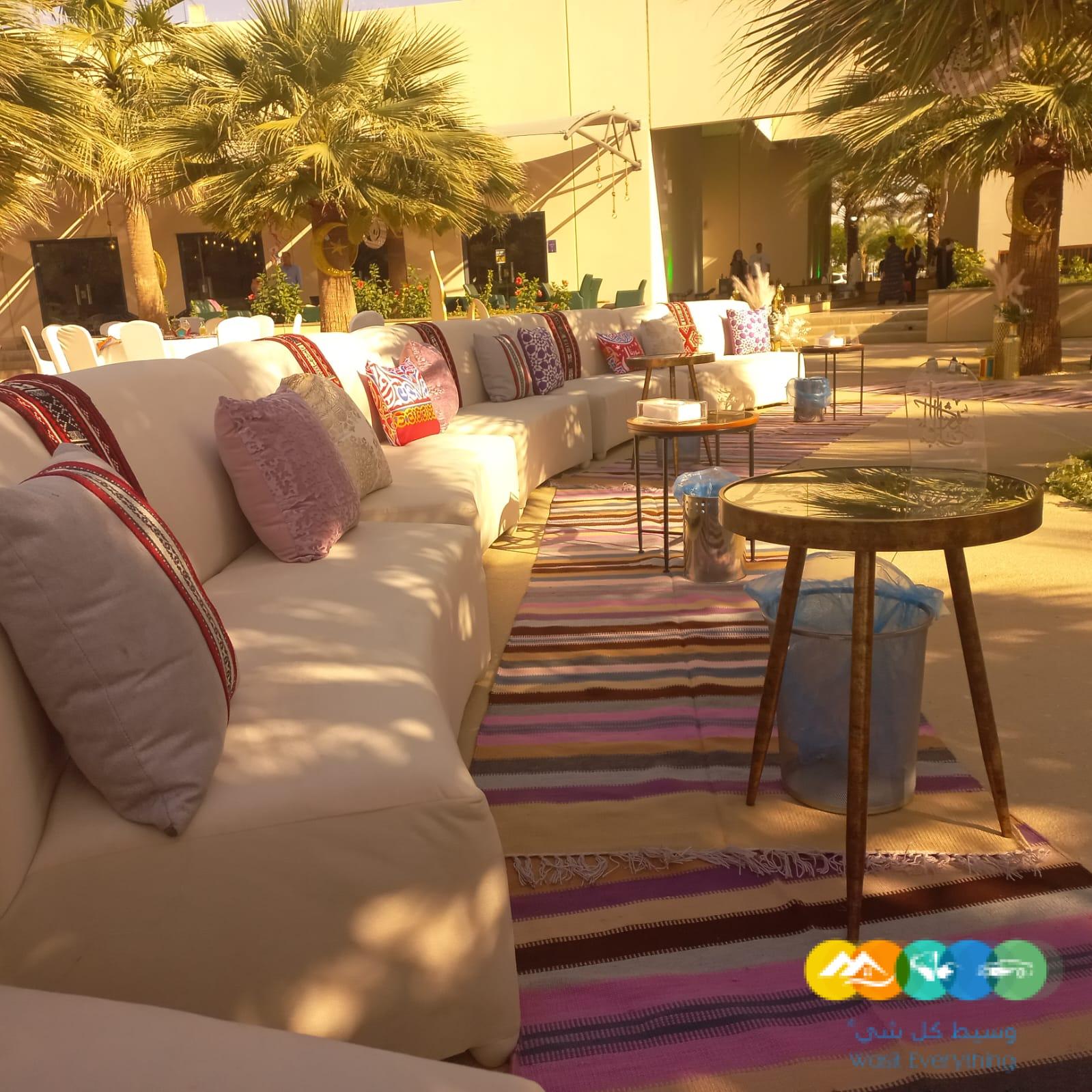 طاولات دائرية, طاولات إجتماعات, جلسات مودرن تنظيم حفلات