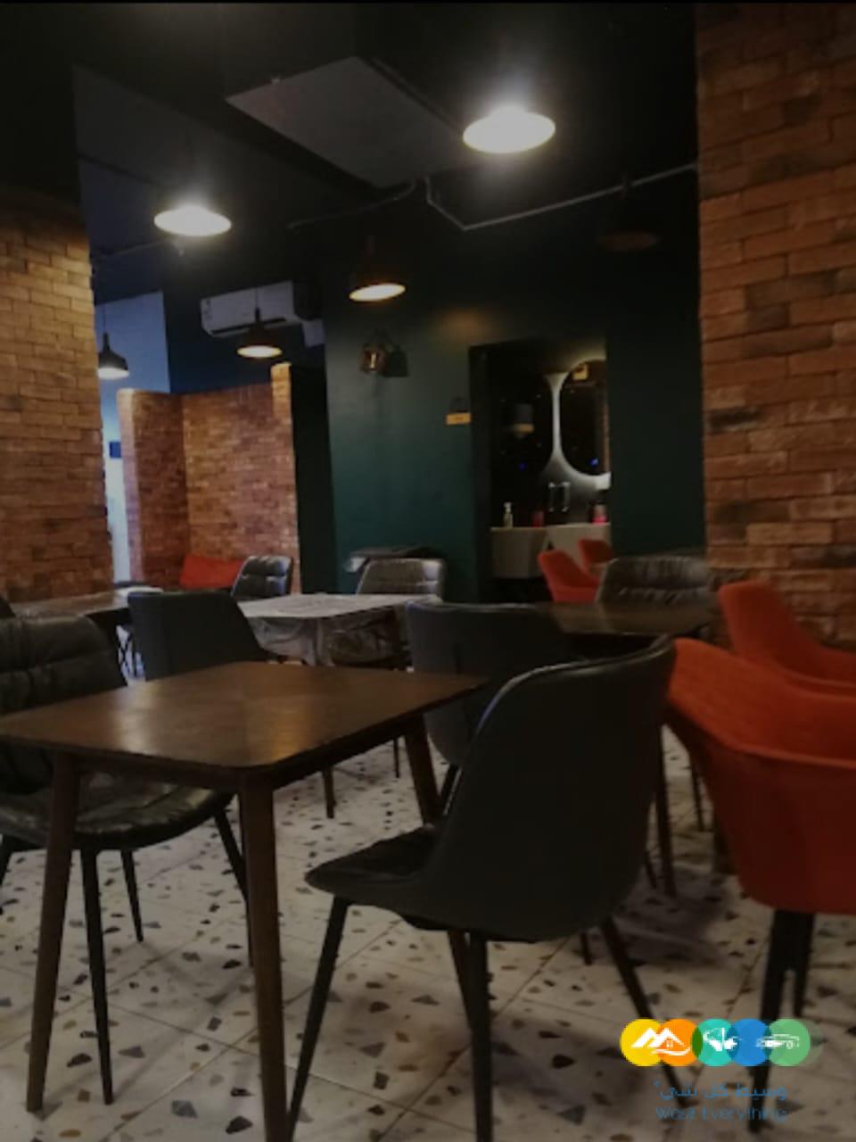فرصة استثماريه مطعم للتقبيل