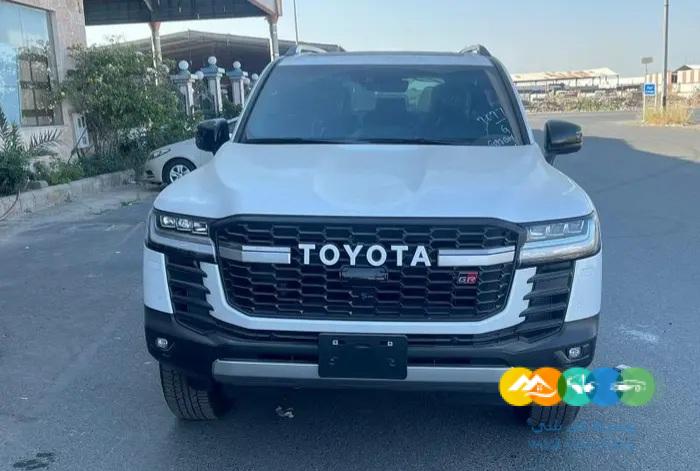 لاندكروزر GR Sport 2023 عداد قليل
