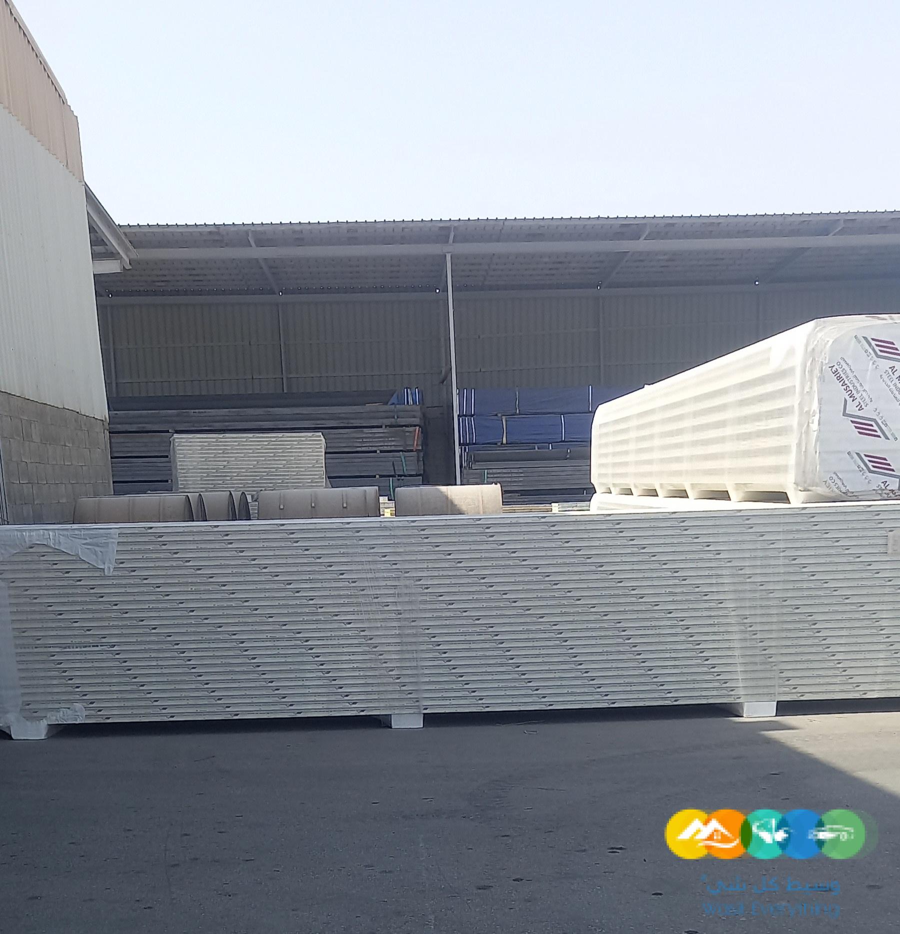 تصنيع وتركيب الساندوتش بانل هناجر