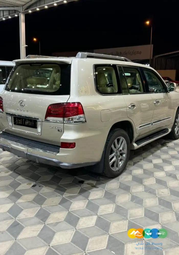 لكزس LX570 – سبورت فل كامل – سعودي – 2015