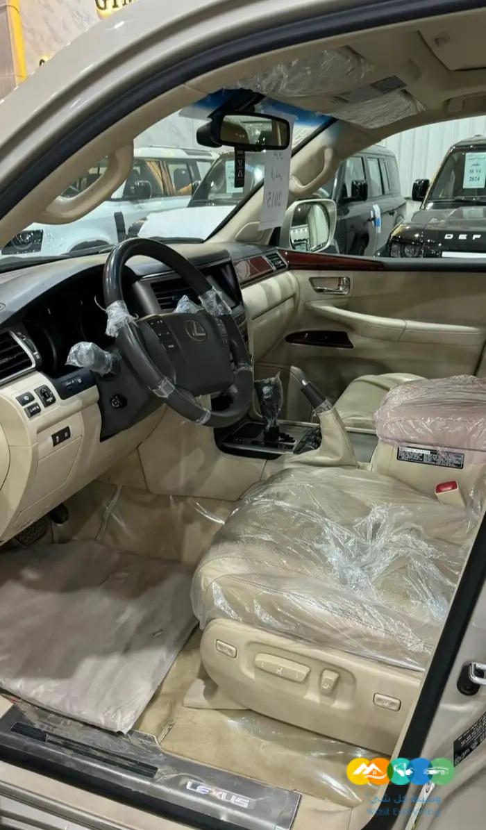 لكزس LX570 – سبورت فل كامل – سعودي – 2015