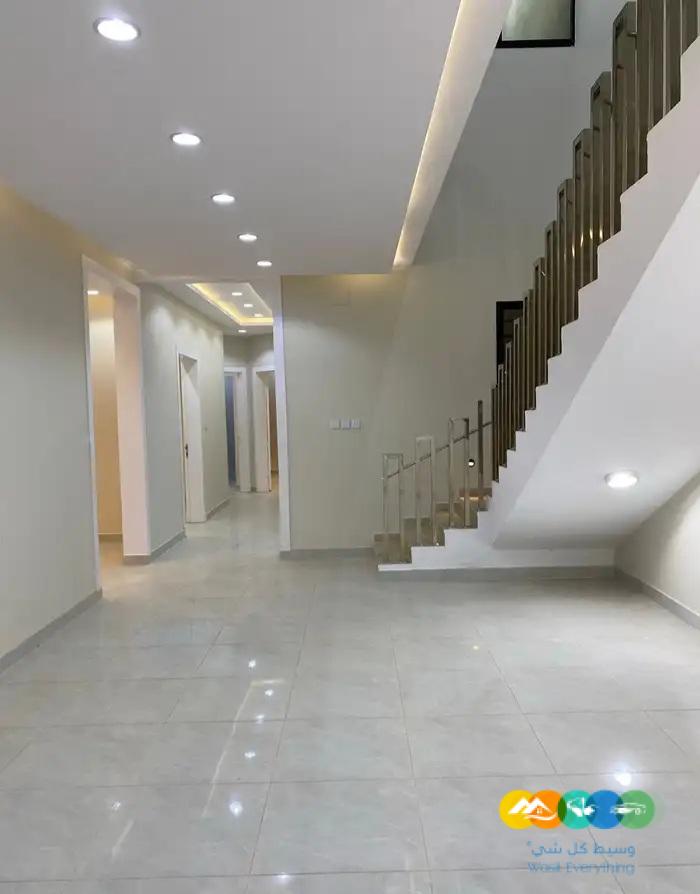 للبيع شقق ارضيه وارواف علويه حى الموسى خميس مشيط