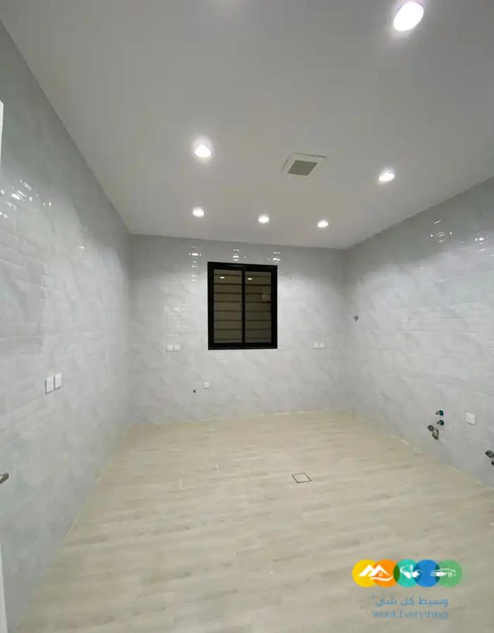 للبيع شقق ارضيه وارواف علويه حى الموسى خميس مشيط