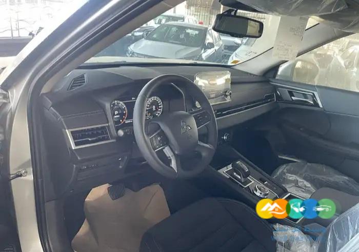 مستوبيشي اوتلاندر 2024 نص فل بلس بالنقد والتقسيط