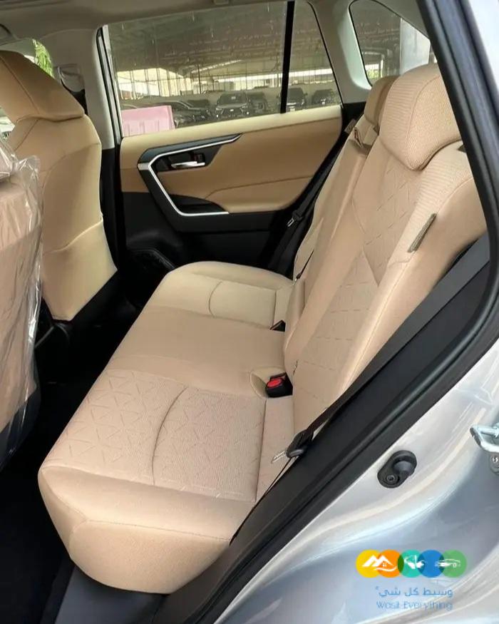 تويوتا راف فور 2024 XLE فل كامل اصفار