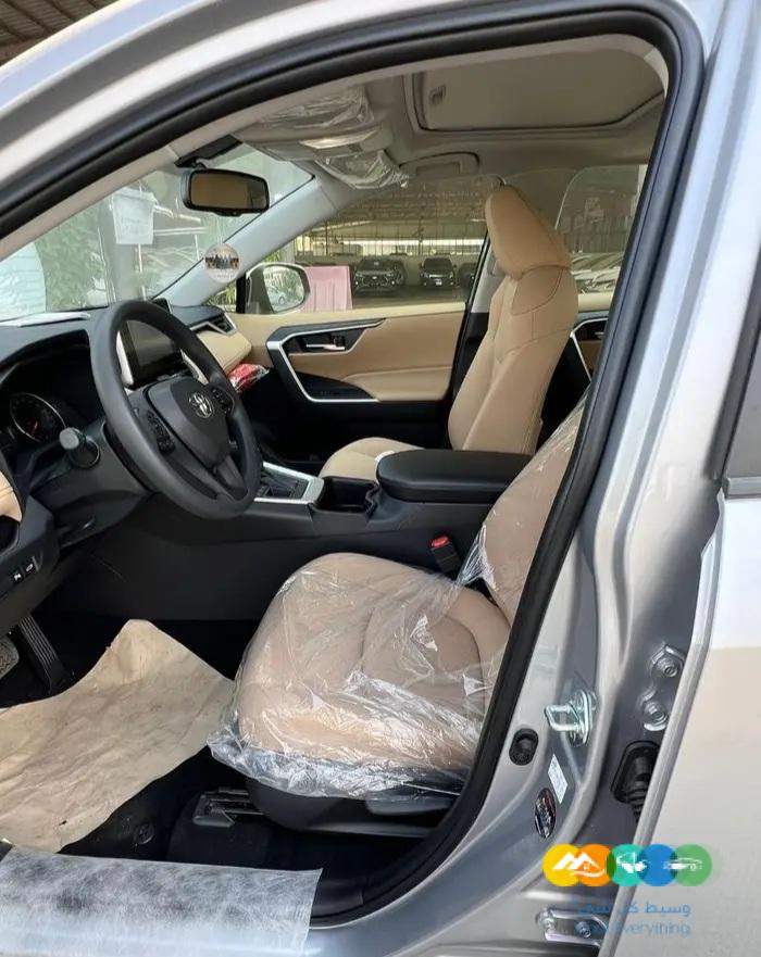 تويوتا راف فور 2024 XLE فل كامل اصفار