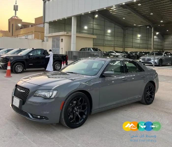 كرايزلر 300 موديل 2016